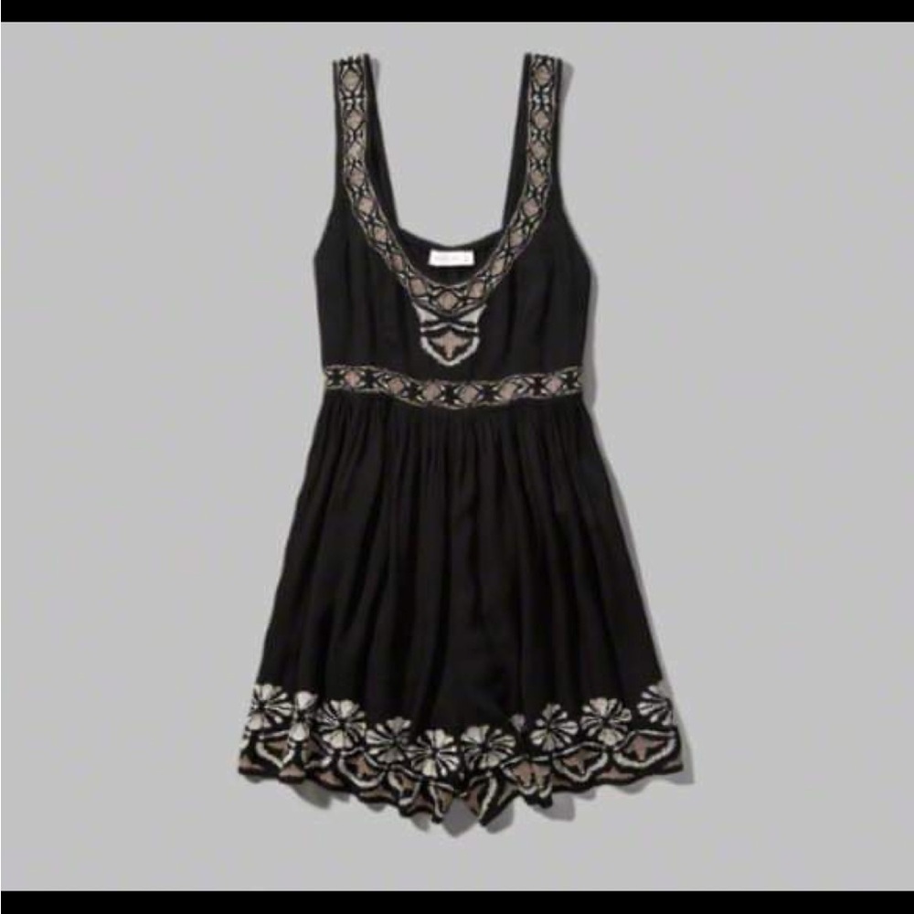 Abercrombie & Fitch Embroidered Romper Flagship Exclusive S